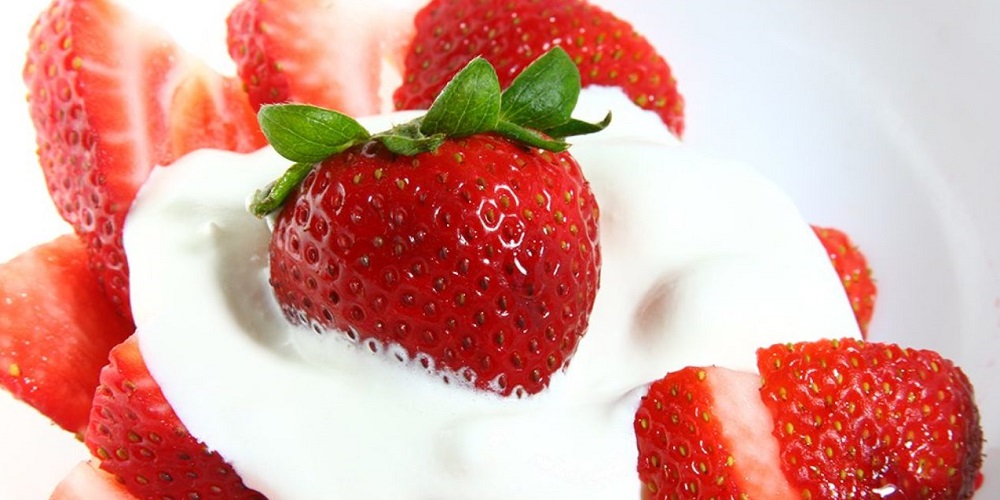 National Strawberries And Cream Day in 2024/2025 When, Where, Why
